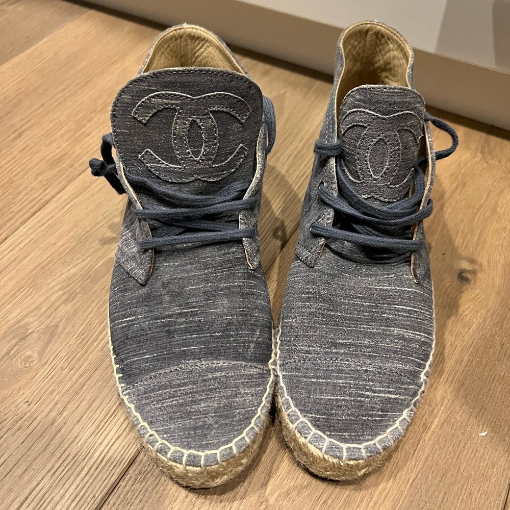 CHANEL Espadrille high tops